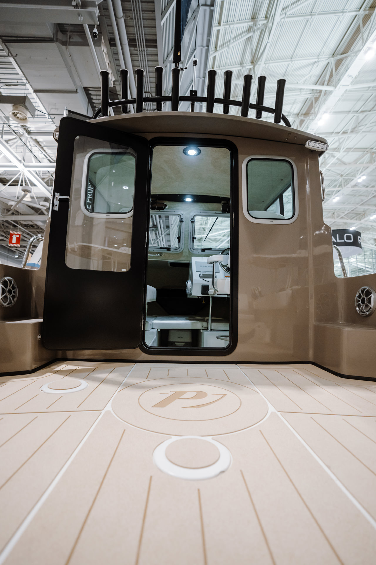 Parker Boats 217 Explorer Interior 04