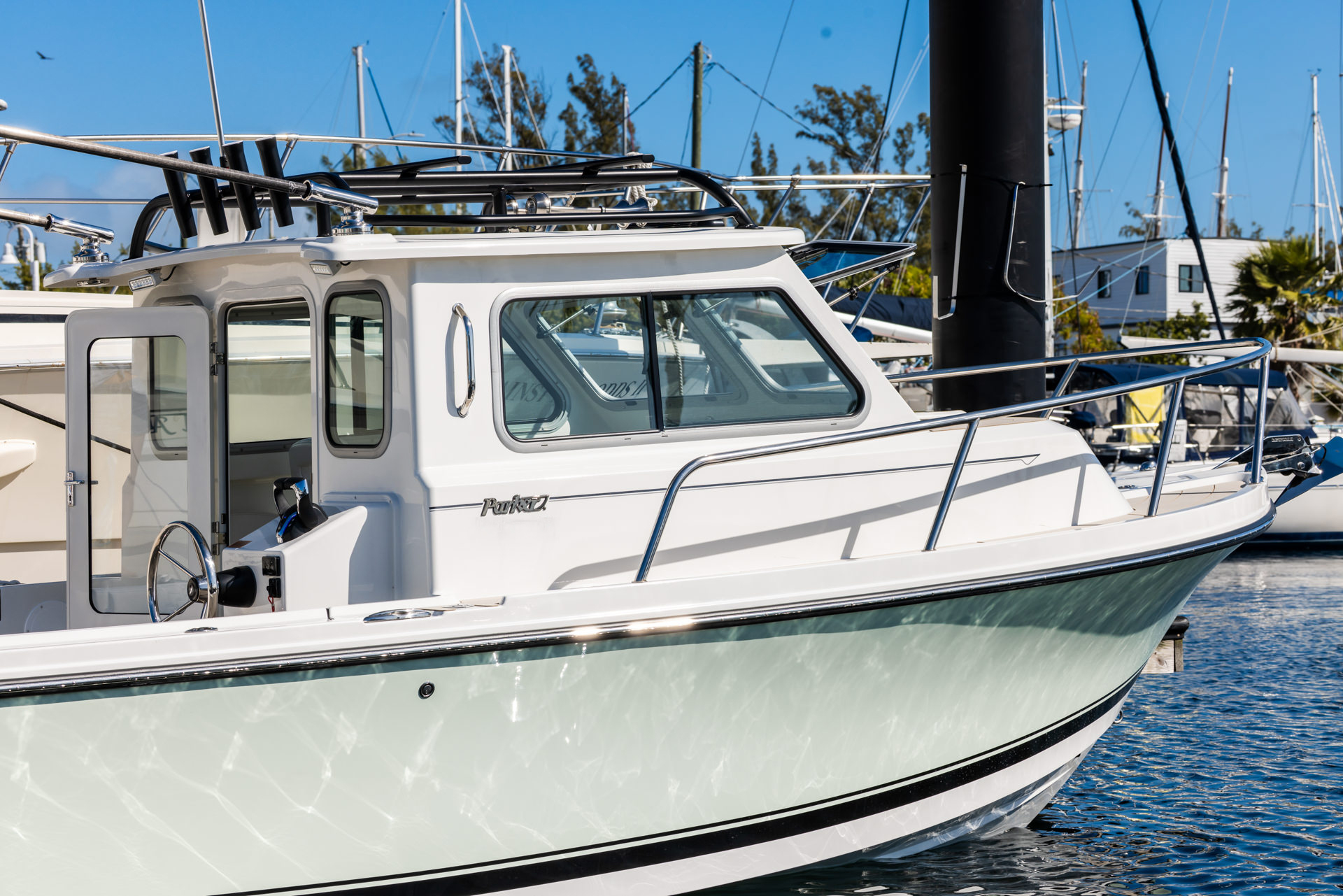 Parker Boats 247 Explorer Exterior 04