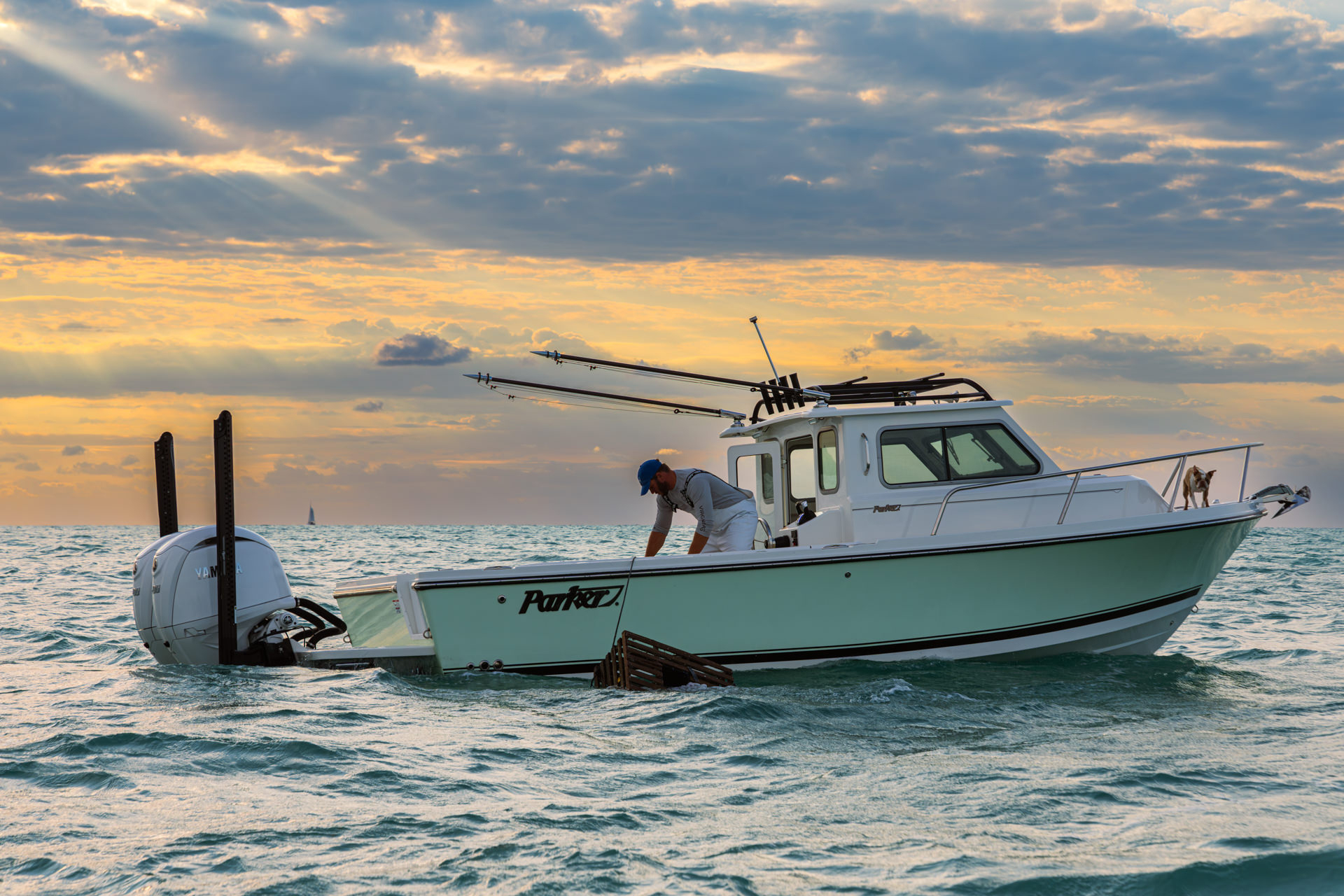 Parker Boats 247 Explorer Exterior 05