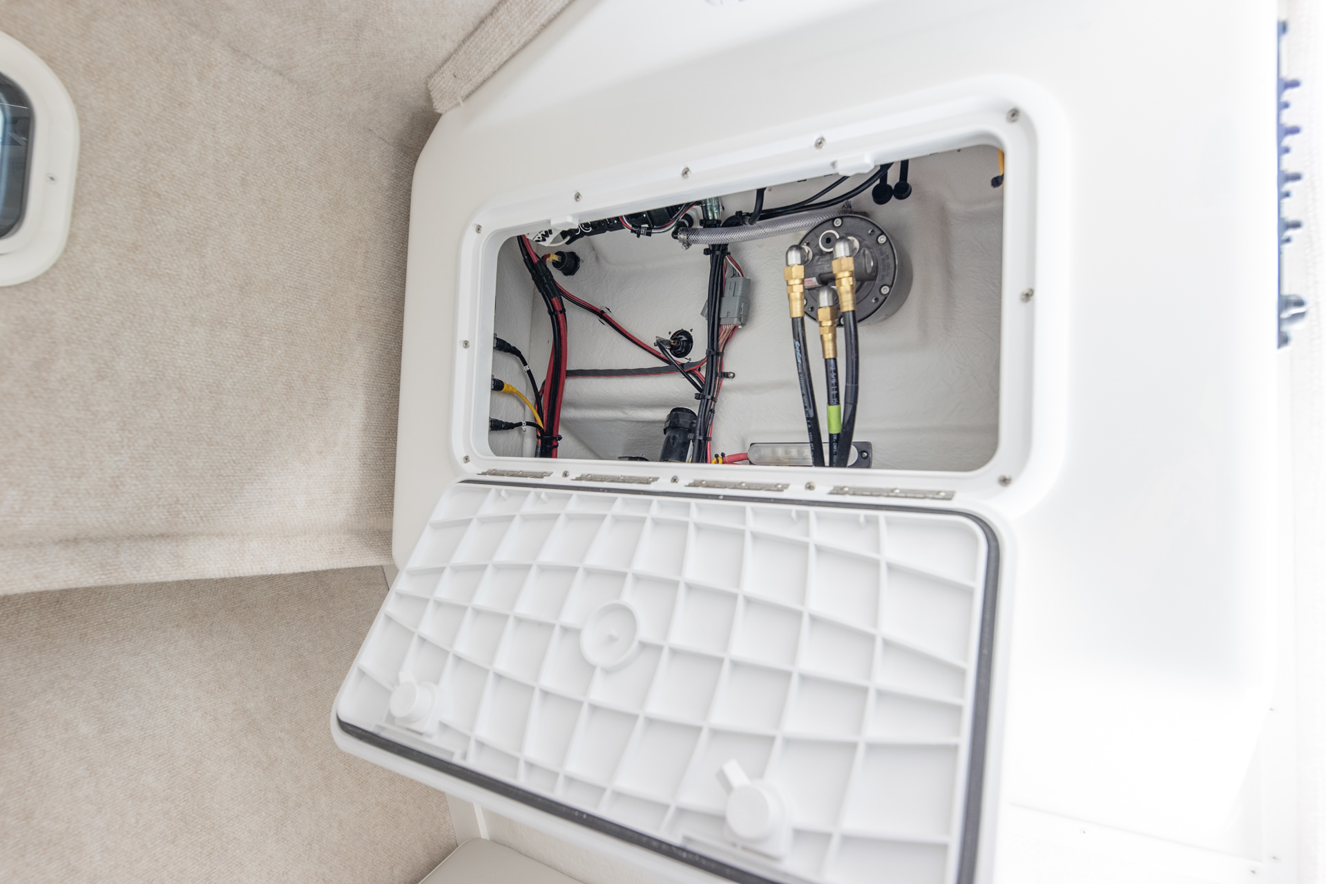 Parker Boats 257 Explorer Interior 03