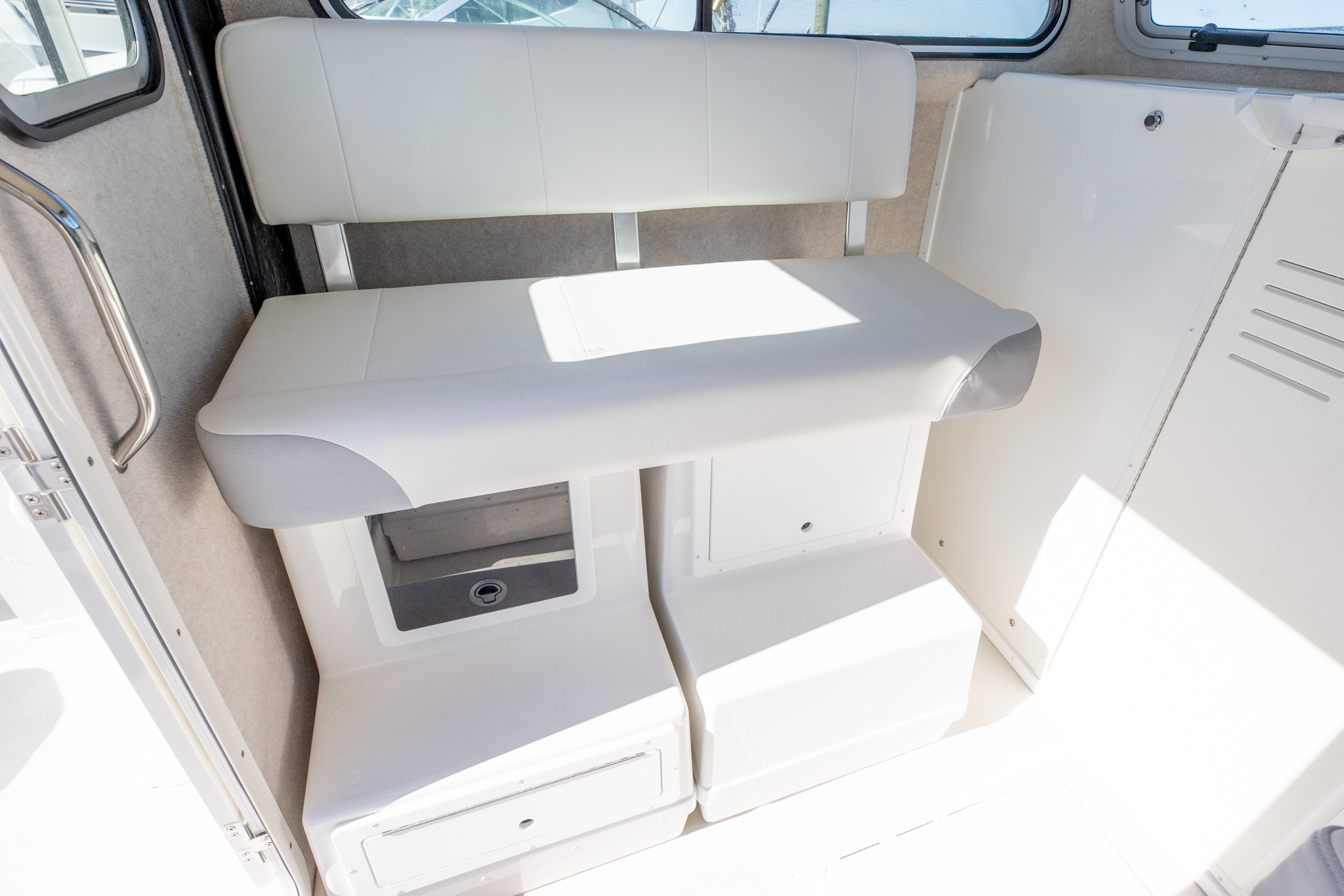 Parker Boats 257 Explorer Interior 06