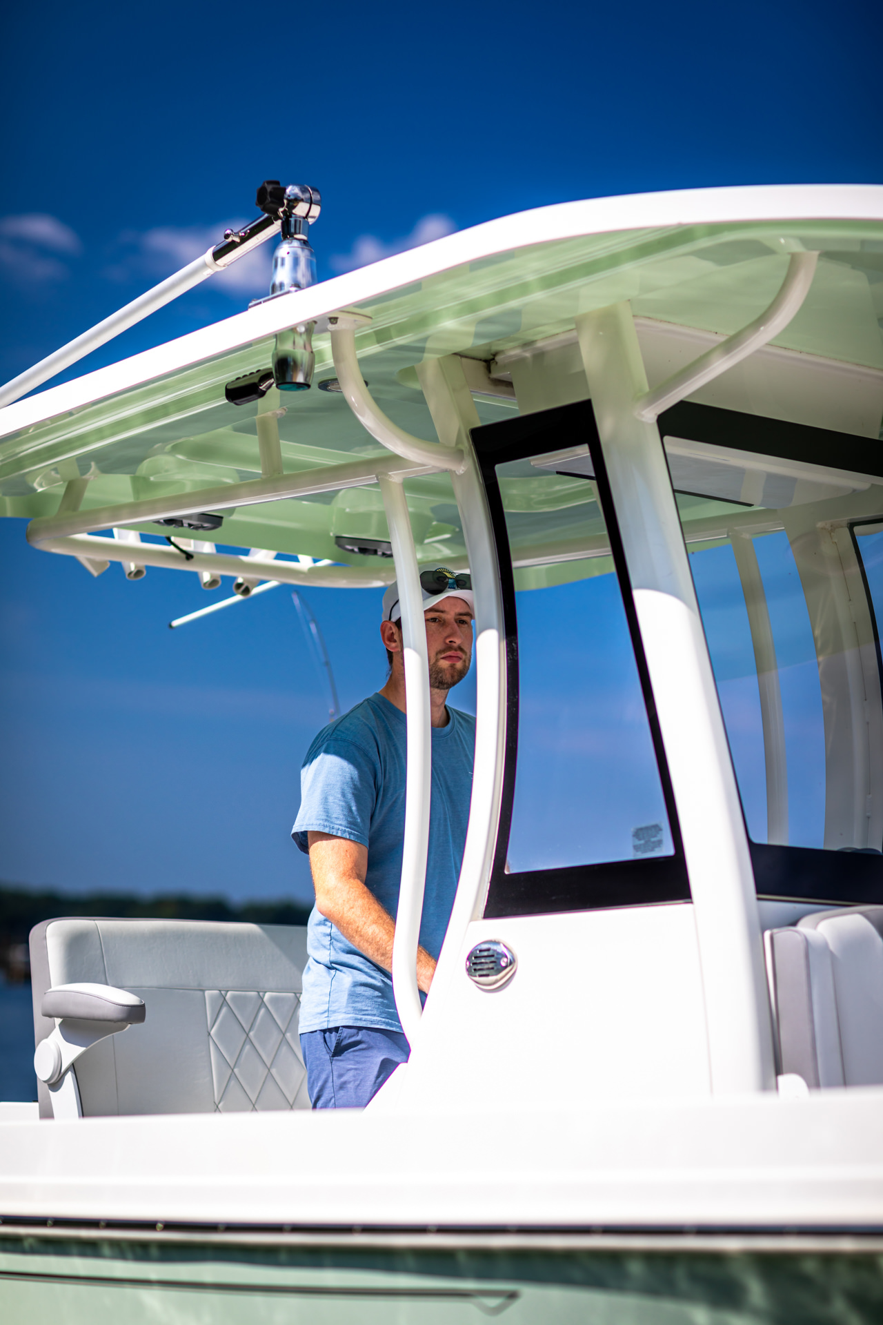 Parker Boats 274 Fathom Exterior 06