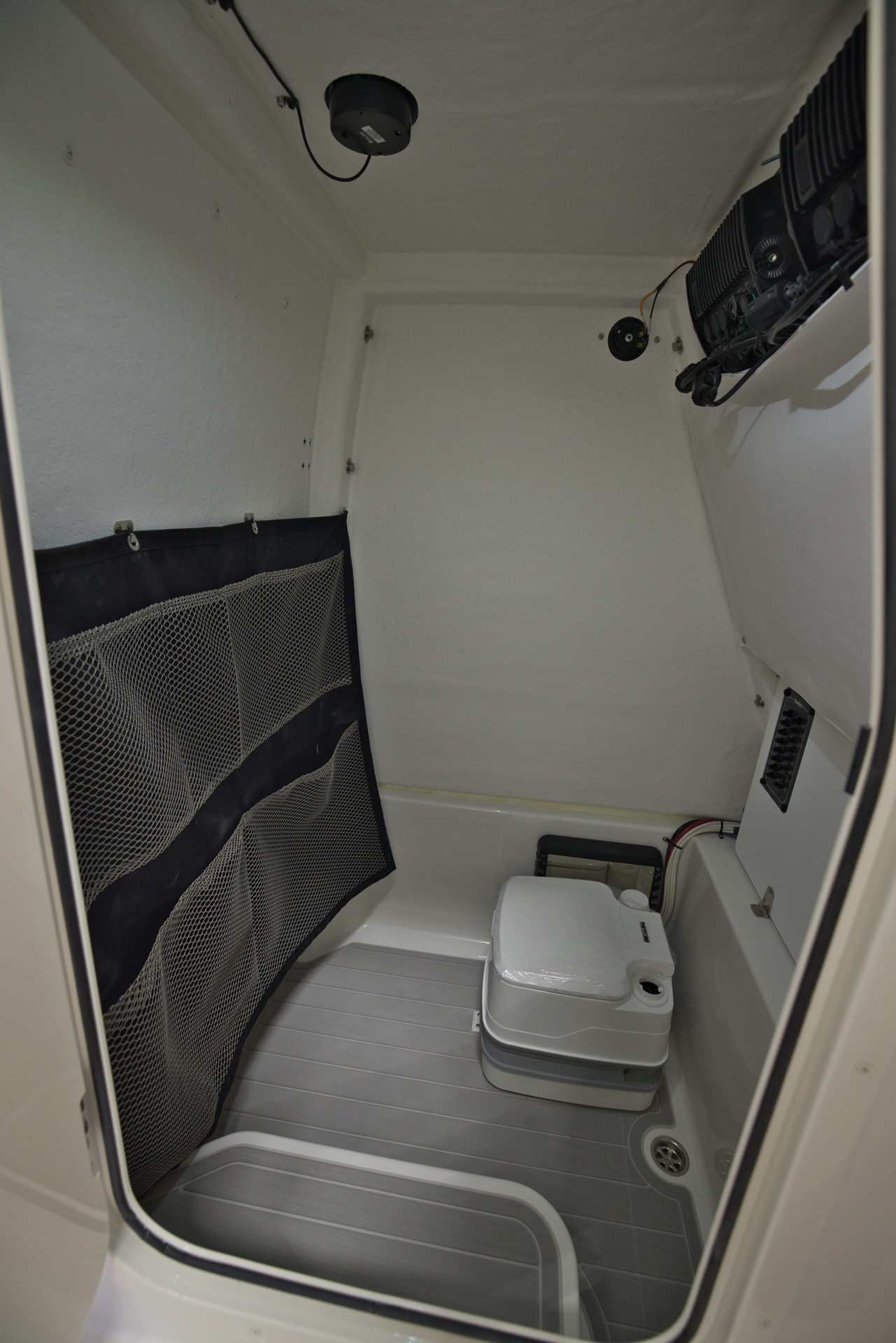 Parker Boats 274 Fathom Interior 17