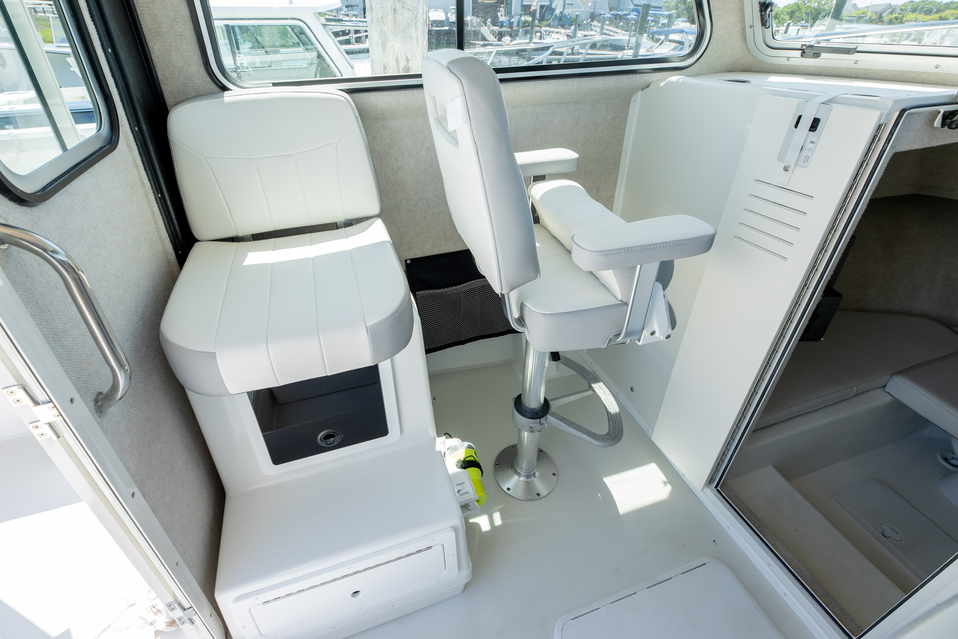 Parker Boats 287 Explorer Interior 11