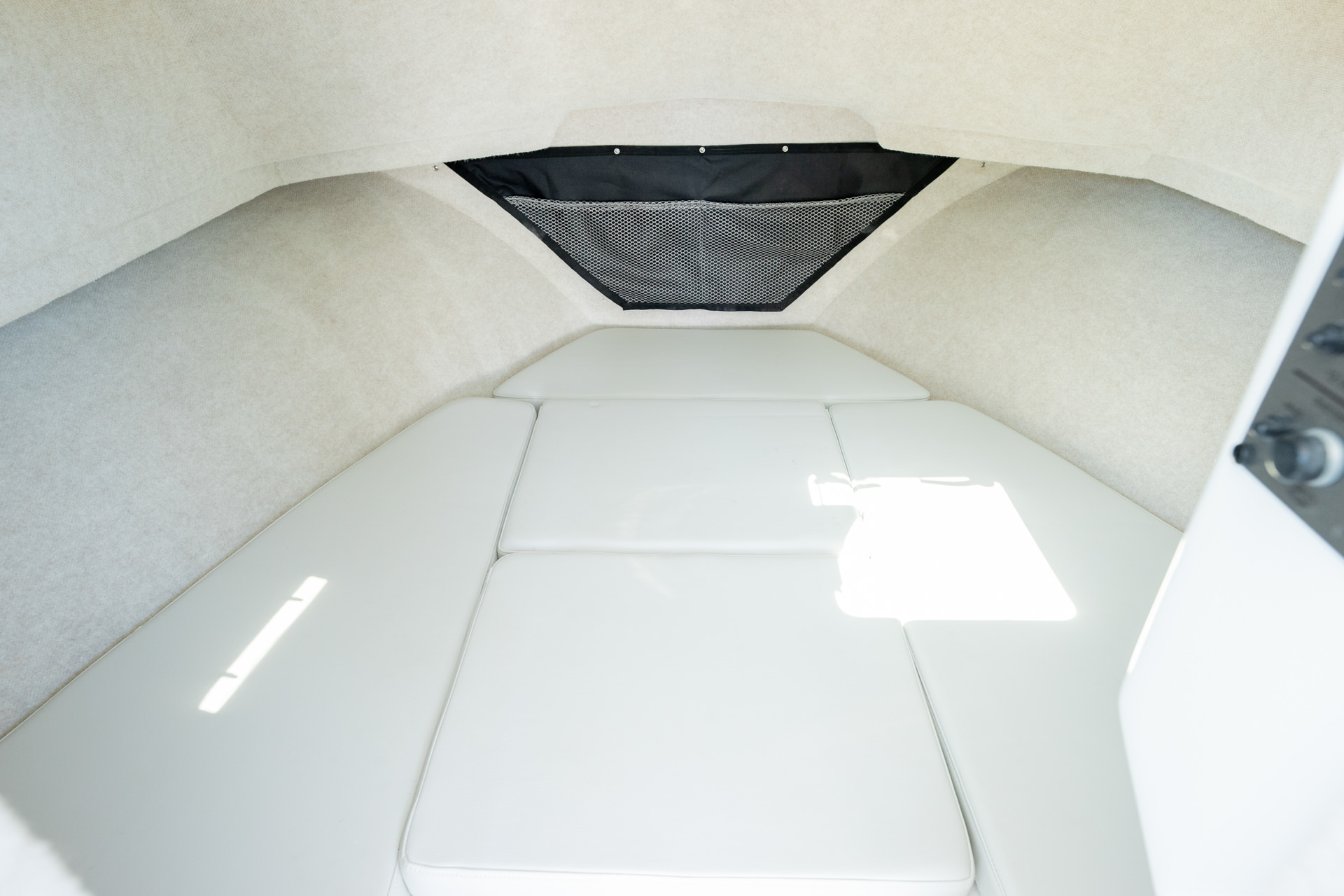 Parker Boats 287 Explorer Interior 24